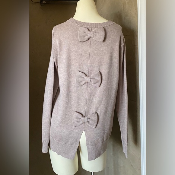CATHERINE MALANDRINO Bow Back Women’s Taupe Sweater, size Medium, NWT - Picture 11 of 11